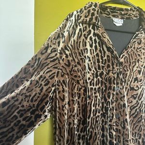 Mob Wife Aesthetic 90s Leopard Button Down